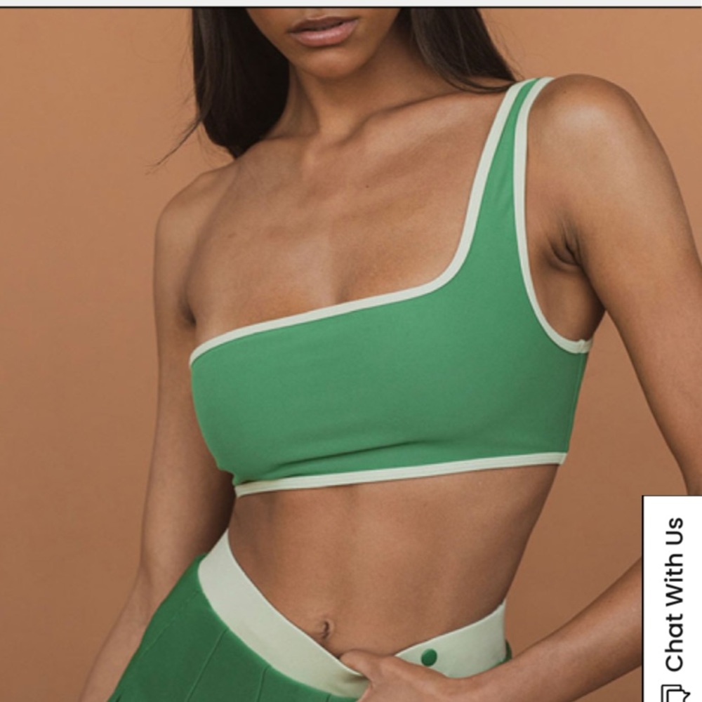 Contrast one shoulder sports bra